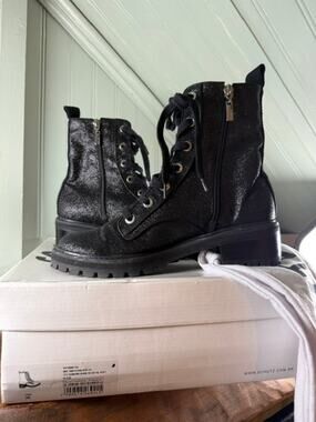 Schutz Black Glitter Combat Boots Lace Up Lug Sole Size 8 Pre-Owned/Excellent
